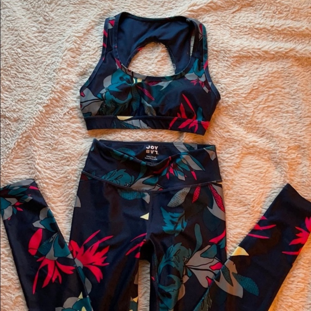 Leggings and bra set